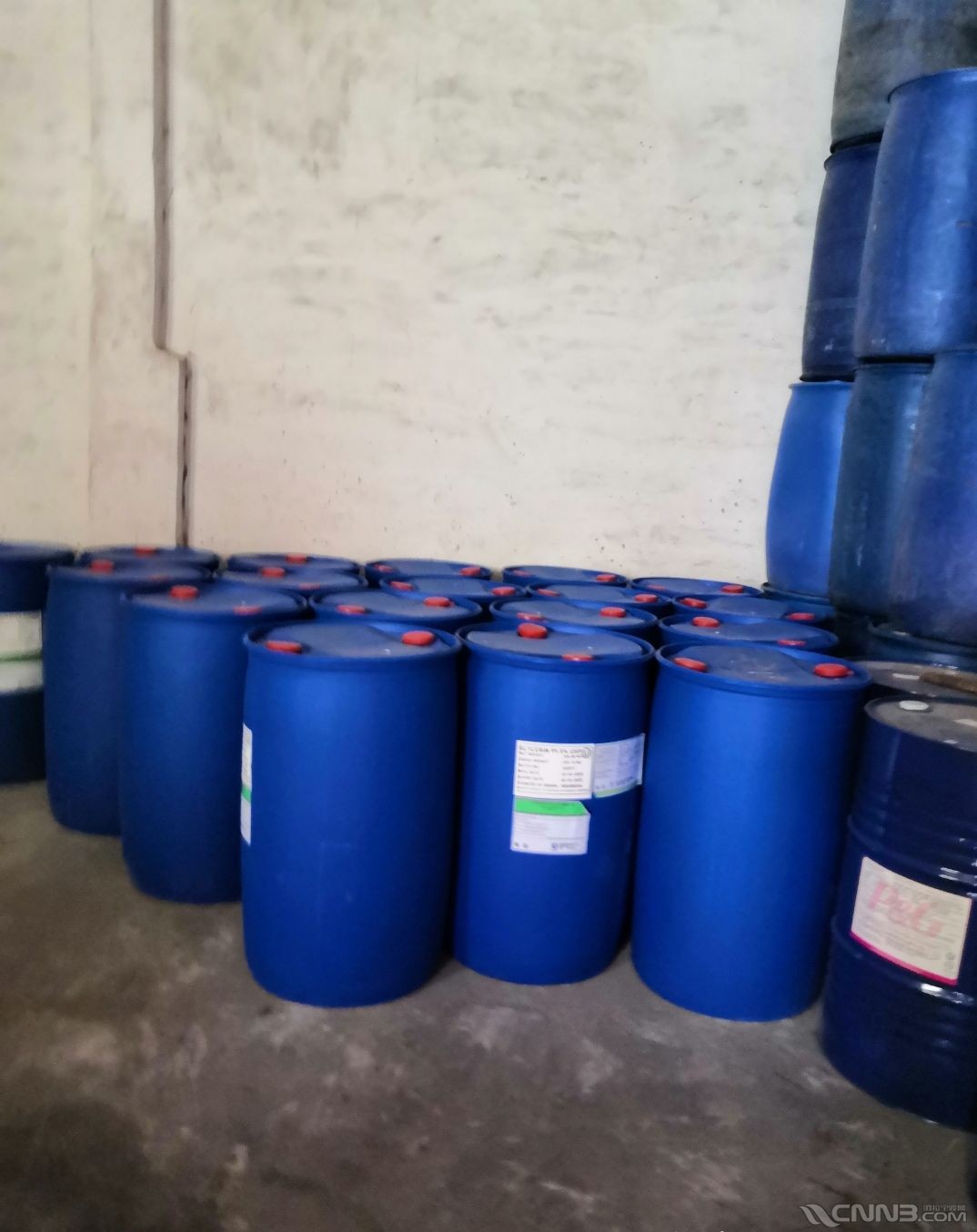 9成新200升加厚熟胶塑料桶装废油桶,洗车水桶