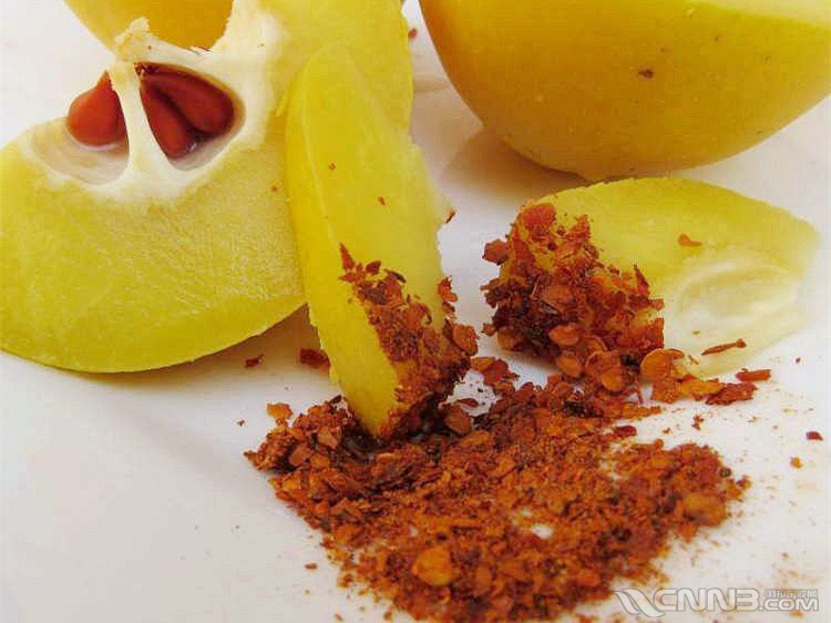 木瓜蘸辣椒,荔枝蘸酱油,水果产地的"内行"吃法