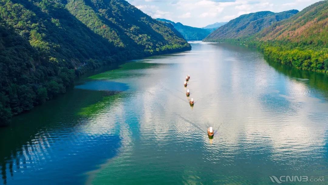 远离喧嚣,宁静绝美!一起去看那低调绝美的山水画廊