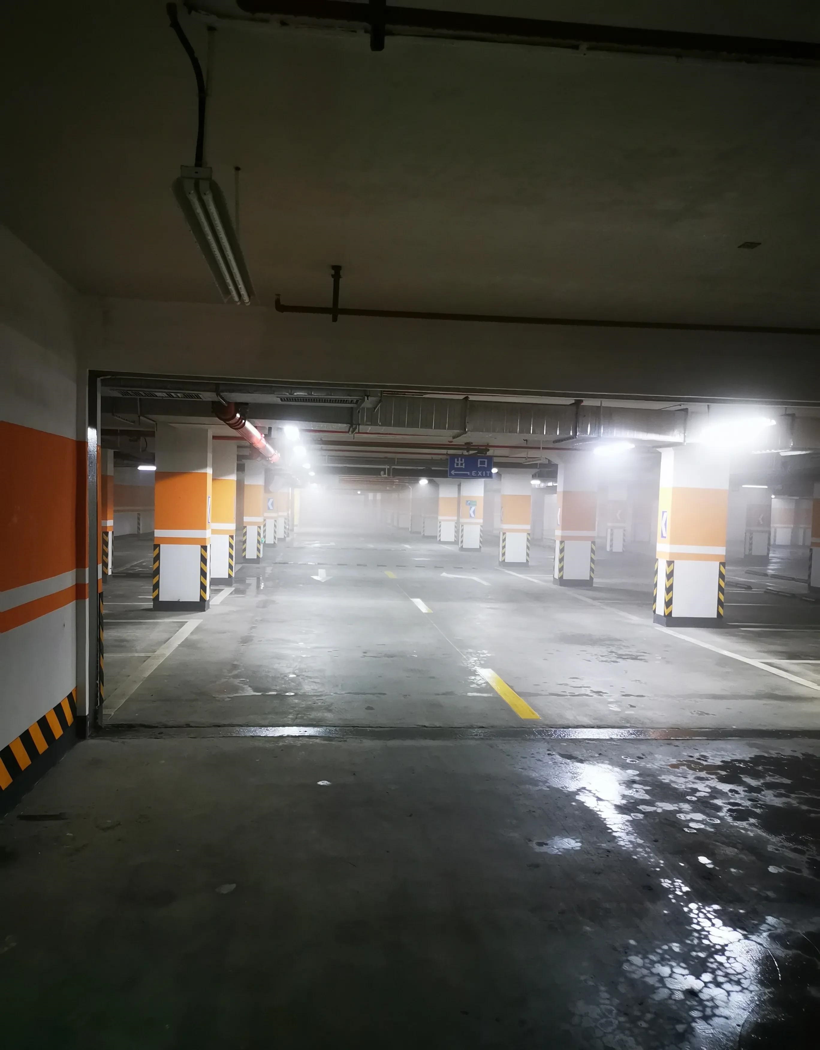 宁波惊现现实版寂静岭,一高档小区地下停车场起大雾