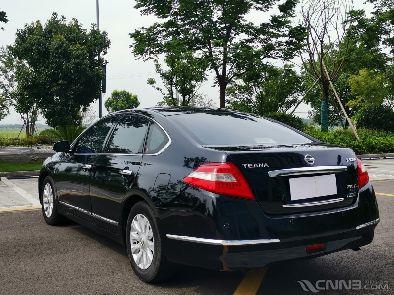 尼桑天籁2.5 v6动力 xl 领先版 高配5.