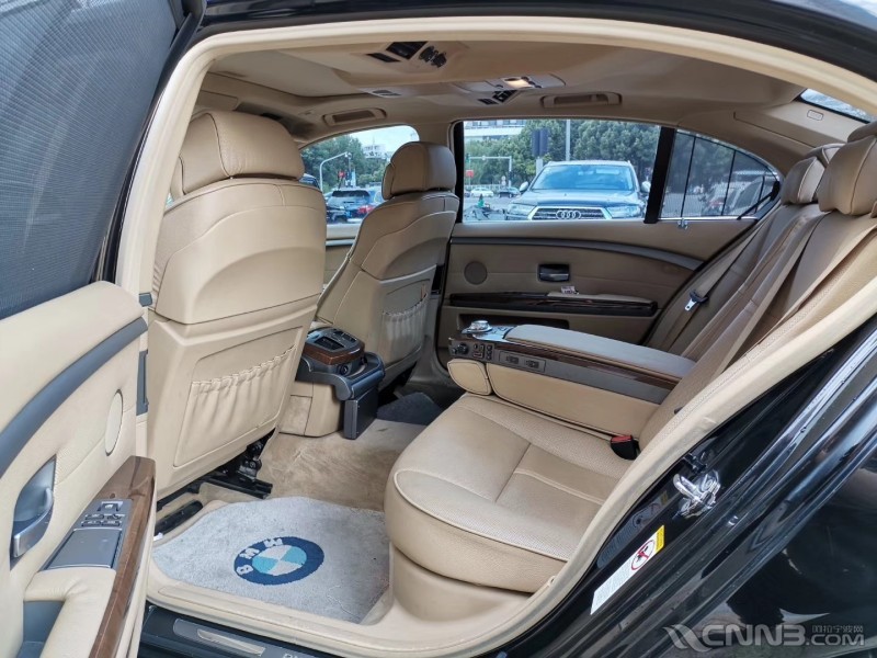 宝马745豪华型【5.2万】