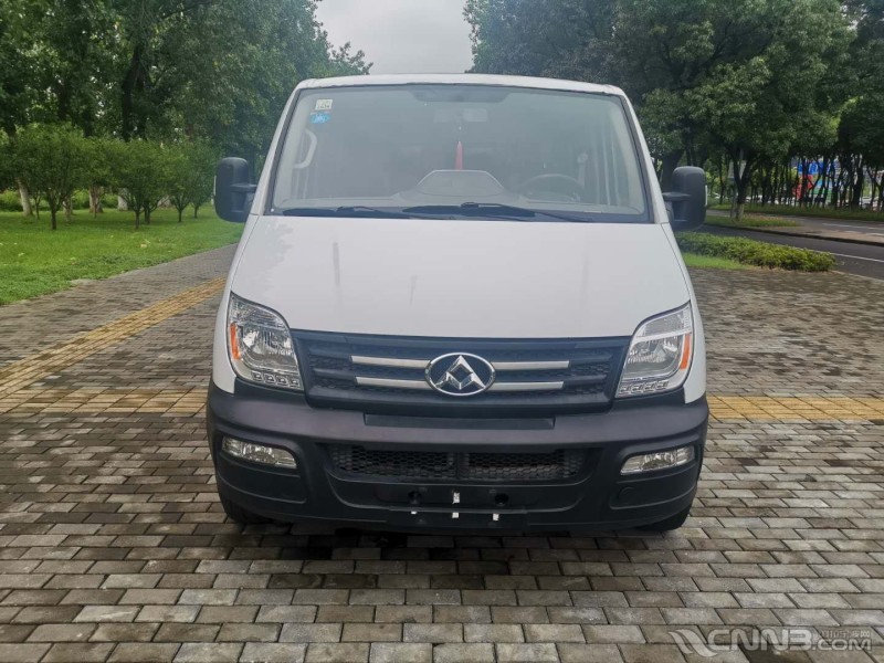 上汽大通v80低顶