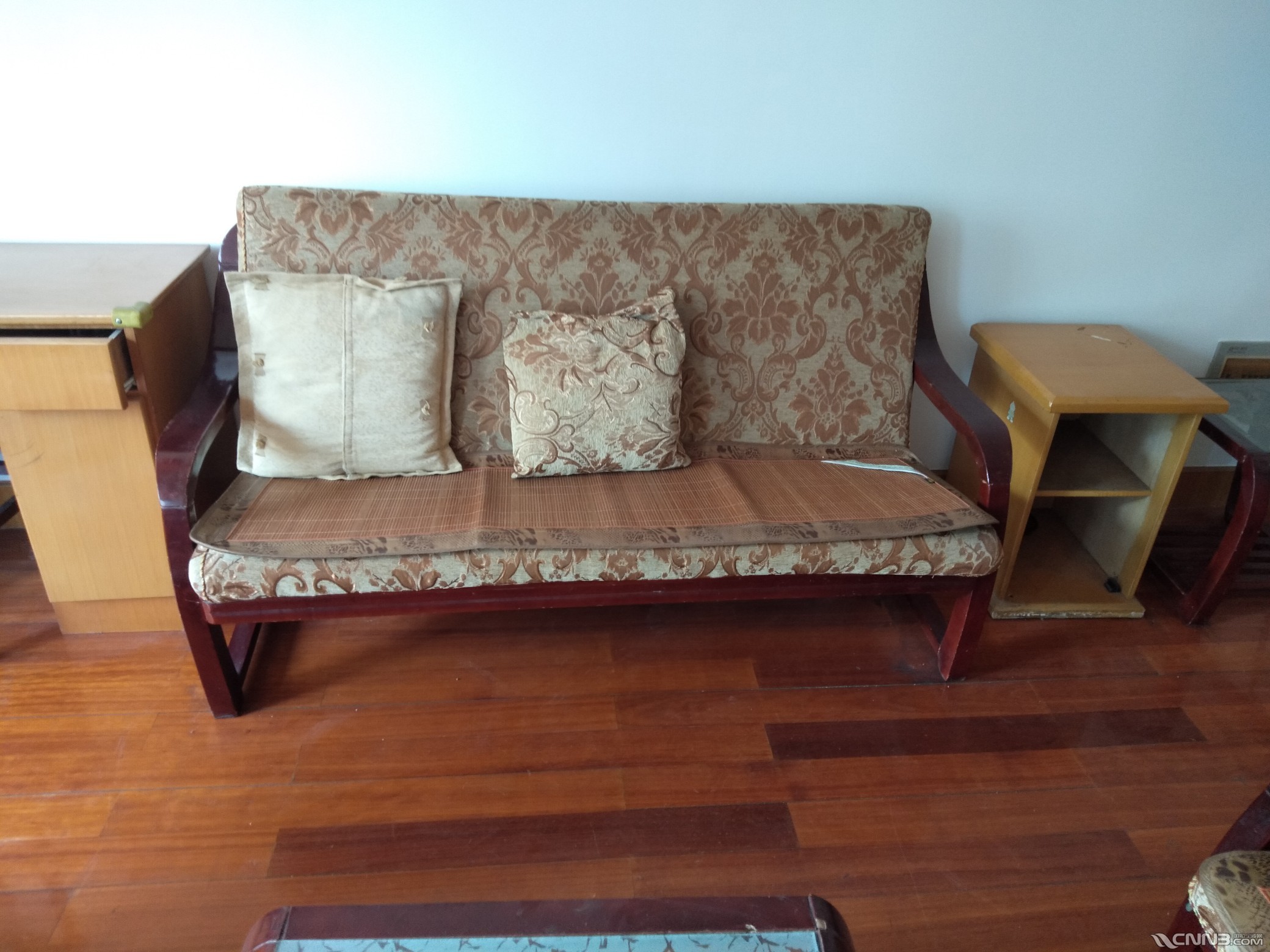 木沙发银泰附近小区自提300元微信电话1368584o312