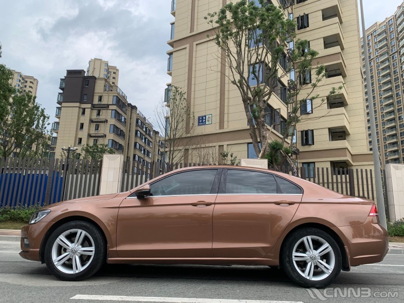 大众凌渡15款280tsi 舒适版 价格9.x万