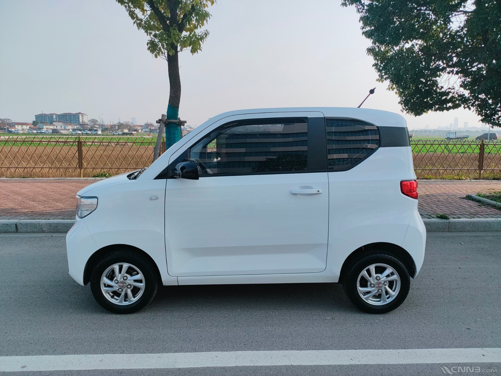 五菱宏光miniev售价268万元联系人小岳电话微信同号