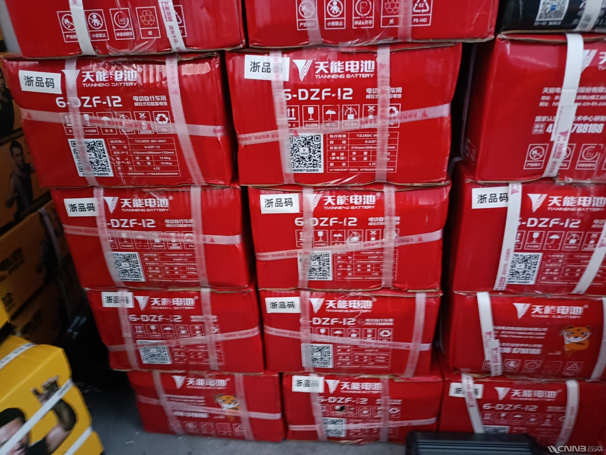 全北仑最低上门换电池天能超威高价回收电瓶电瓶车车架子报废的电瓶车