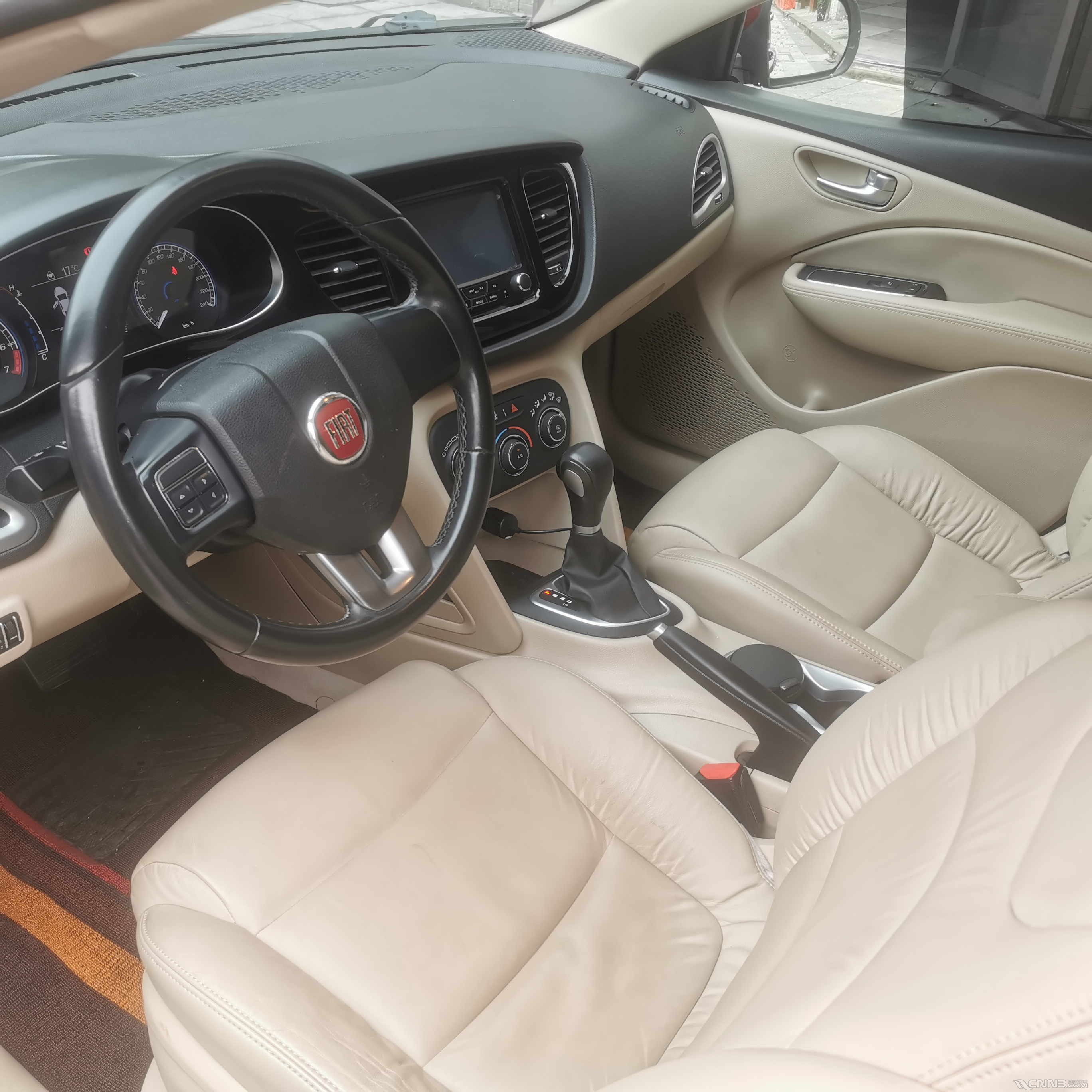 个人一手车出售广汽菲亚特菲翔13年9月上牌37万公里报价3万