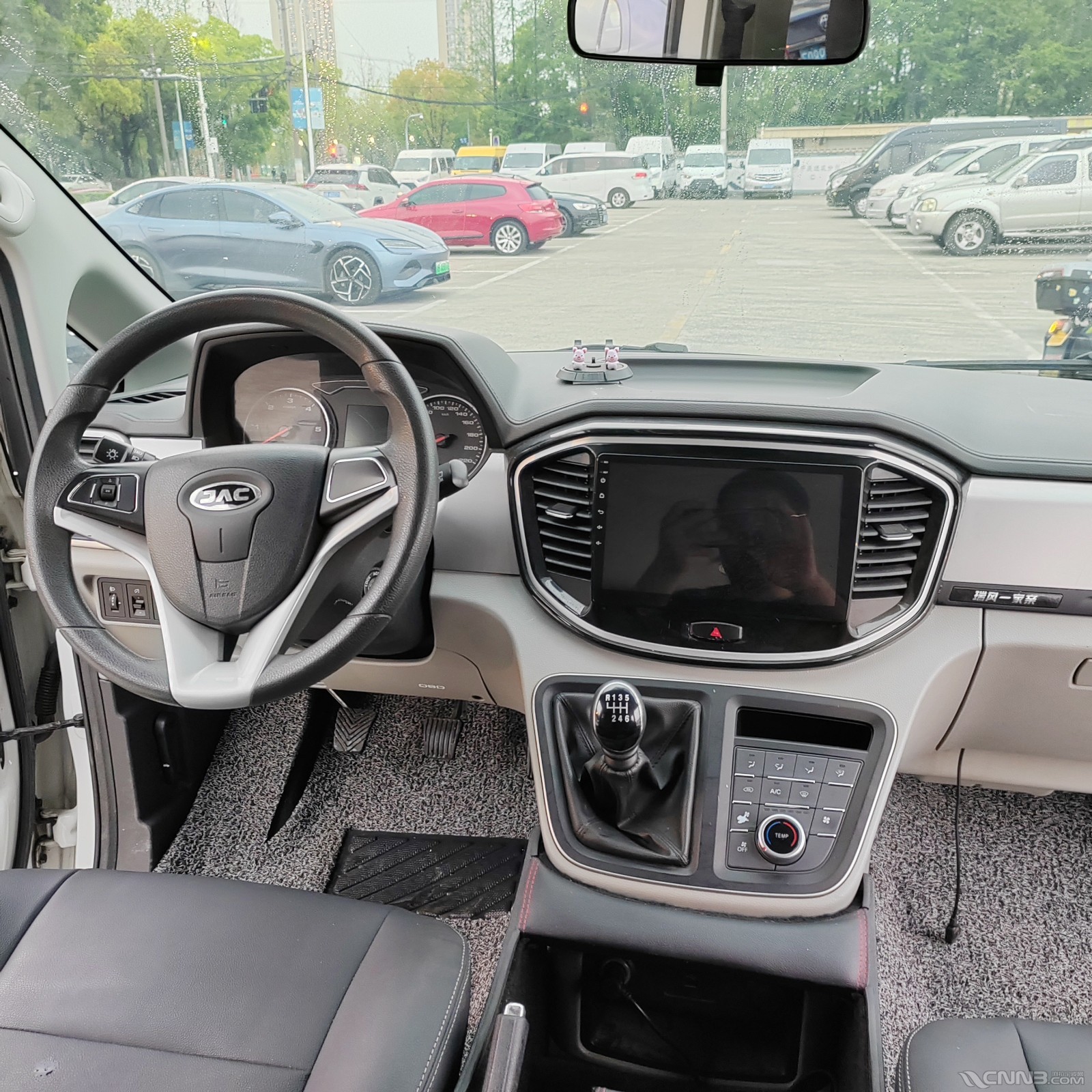 江淮瑞风m4柴油2.0t高配9座 售价: 9.