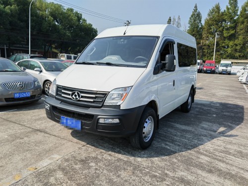 上汽大通v80柴油25t9座售价758万支持分期微信电话同号18667803978