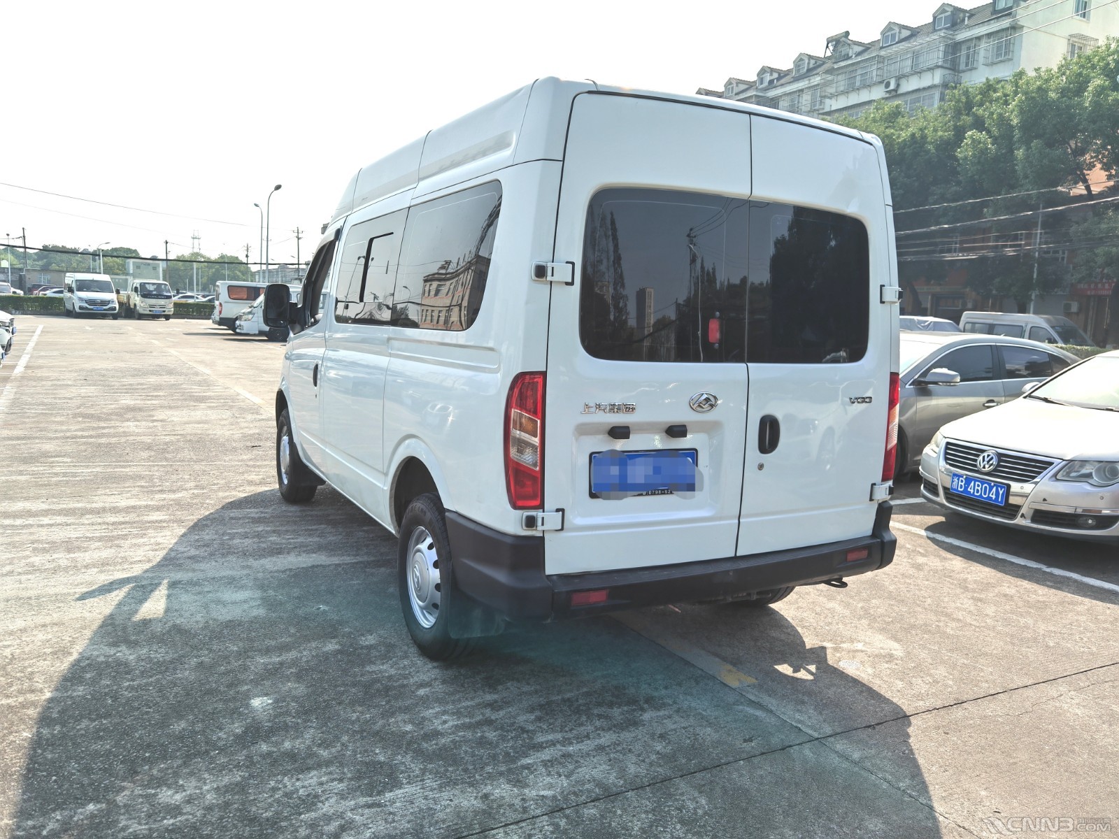 上汽大通v80柴油25t9座售价758万支持分期微信电话同号18667803978
