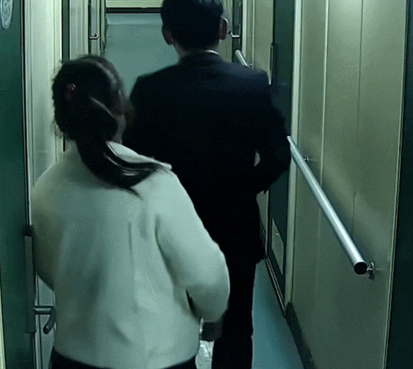 middle_602x537-134248_v3_10721732686168784_b990bfa14fa416d2219ada9ca57649b6.gif