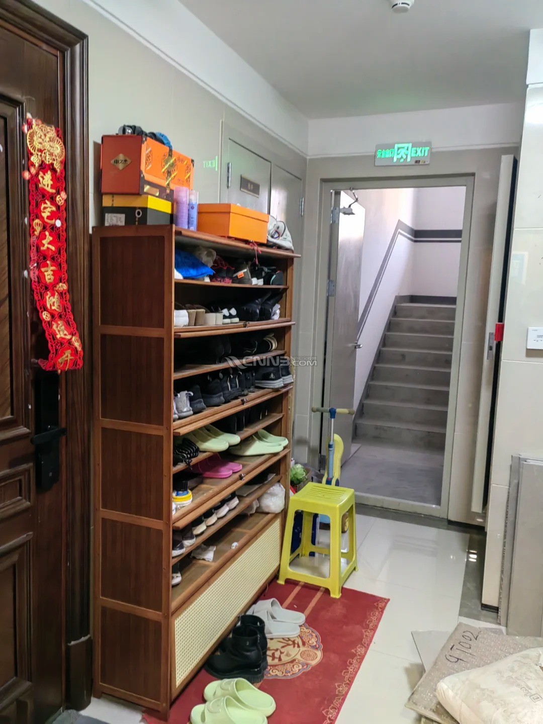 对面邻居在门口安了高鞋柜_1_A 斌^_^~_来自小红书网页版.jpg