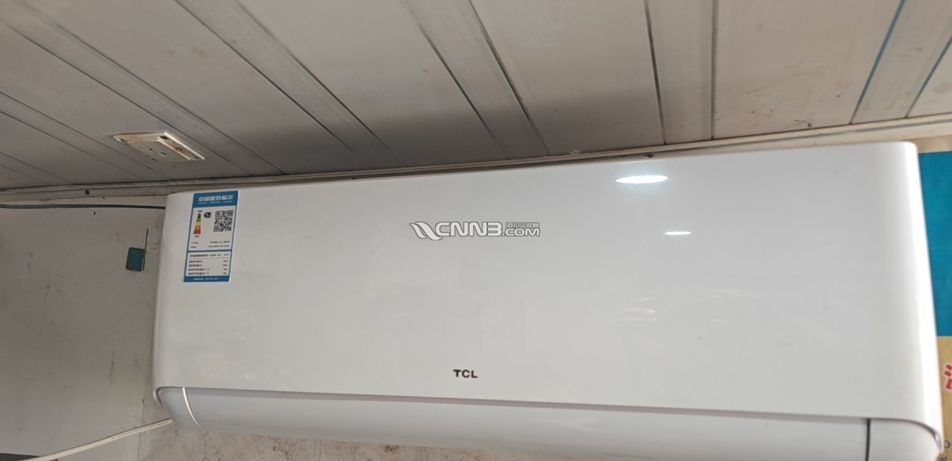 1740893426850327_146.jpg