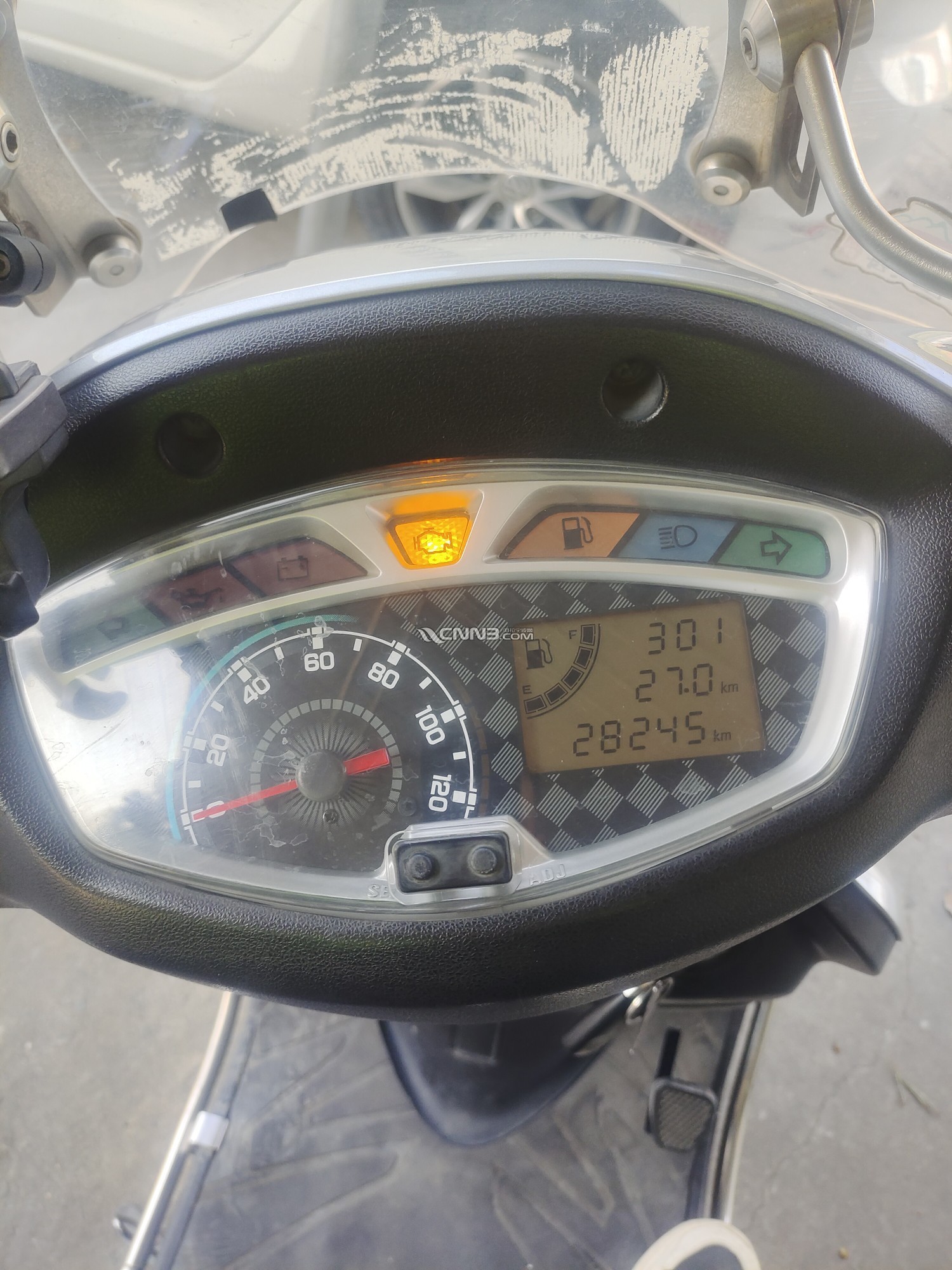 1742971794781629_37.jpg