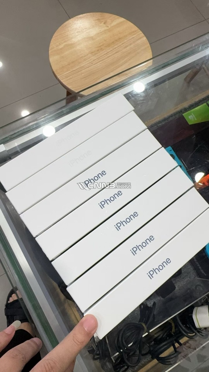 1758975435096017406.jpg